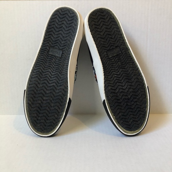 Toms x Marvel Baja Slip-Ons ‘Avengers Print’ - Picture 6 of 14